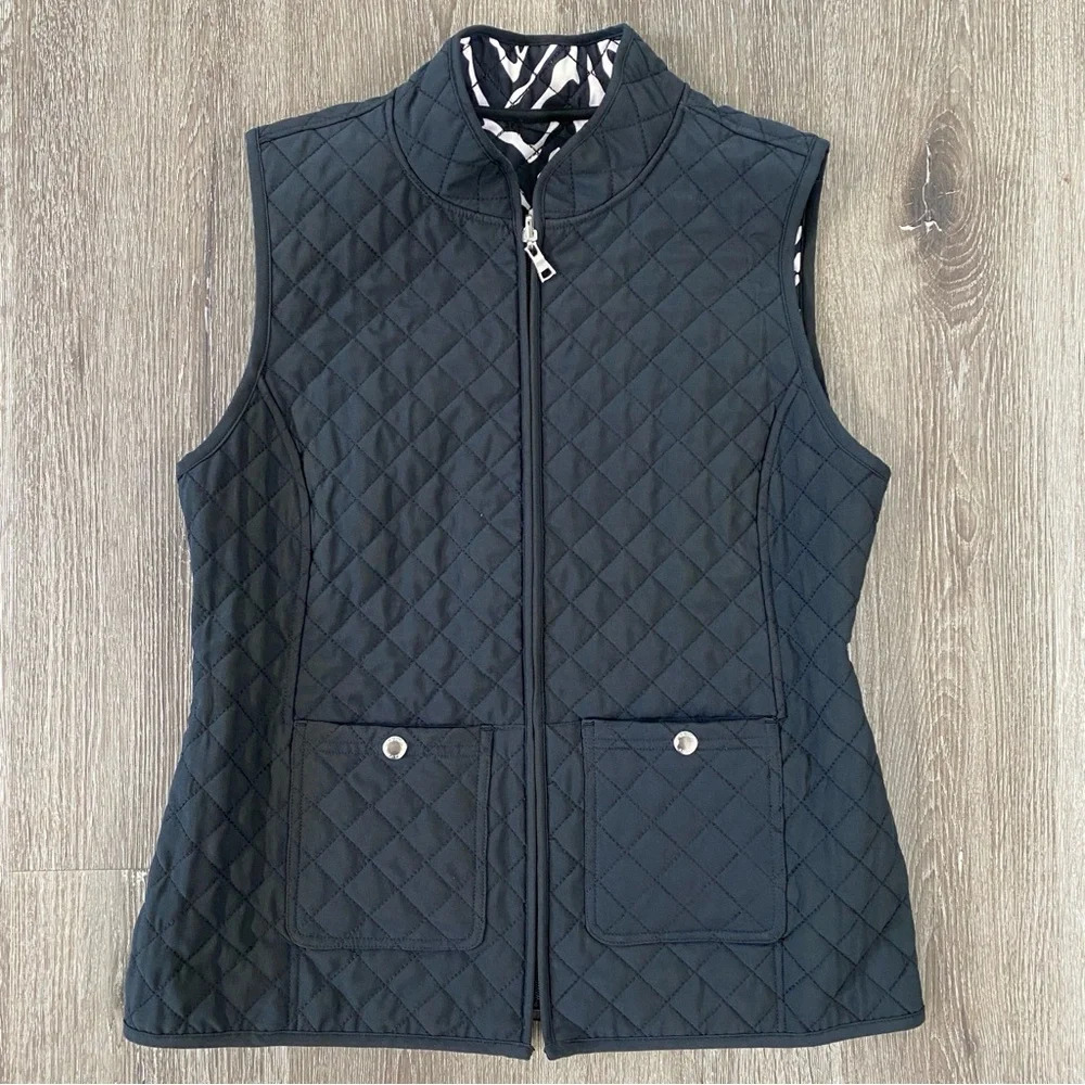 Reversible insulated quilt style women’s coat vest size medium animal print